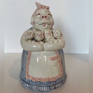 Mama Pig Cookie Jar/ Biscuit Barrel
